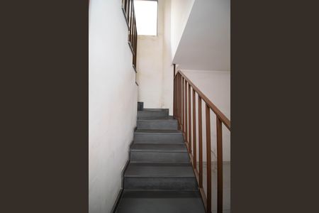 Casa à venda com 184m², 3 quartos e 2 vagasEscada 