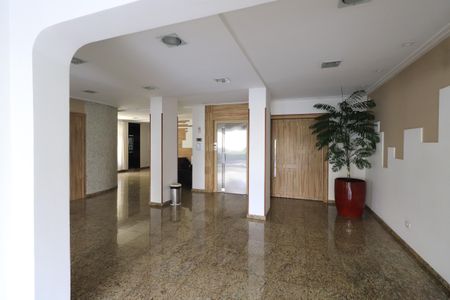 Apartamento à venda com 114m², 3 quartos e 2 vagasHall social