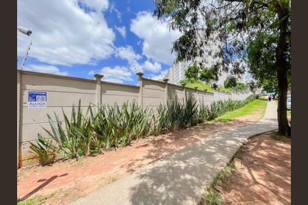 Apartamento para alugar com 42m², 2 quartos e sem vagaFachada