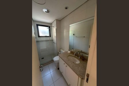 Apartamento para alugar com 180m², 2 quartos e 4 vagasBanheiro 1