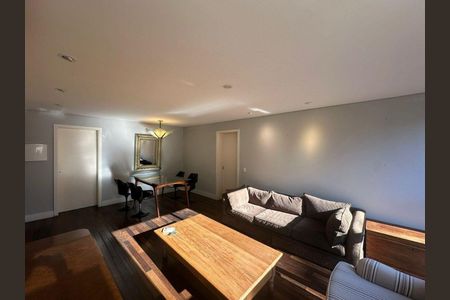 Sala  de apartamento para alugar com 2 quartos, 180m² em Auxiliadora, Porto Alegre