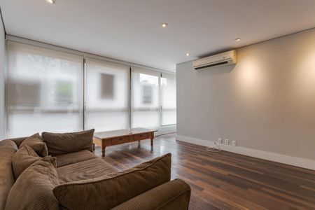 Sala de apartamento para alugar com 2 quartos, 180m² em Auxiliadora, Porto Alegre