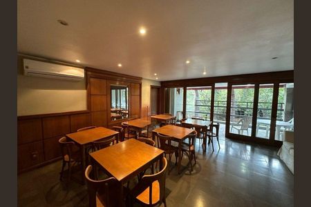 Apartamento para alugar com 134m², 3 quartos e 2 vagasÁrea Comum 