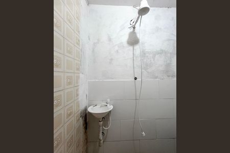 Banheiro de kitnet/studio para alugar com 1 quarto, 25m² em Sacomã, São Paulo