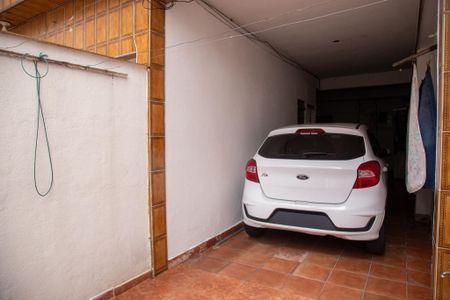 Casa à venda com 300m², 3 quartos e 1 vaga Casa à venda com 300m², 3 quartos e 1 vagaGaragem