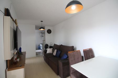 Sala de apartamento para alugar com 2 quartos, 46m² em Taquara, Rio de Janeiro