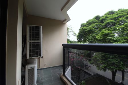 Varanda de apartamento à venda com 2 quartos, 116m² em Vila Nova Conceição, São Paulo