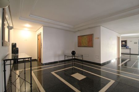 Apartamento à venda com 116m², 2 quartos e 2 vagasHall Social