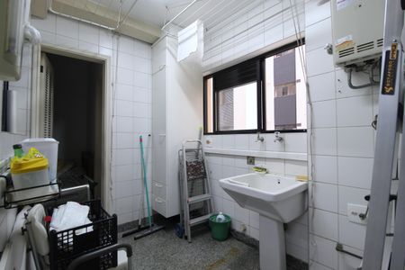 Apartamento à venda com 116m², 2 quartos e 2 vagasCozinha e Área de Serviço