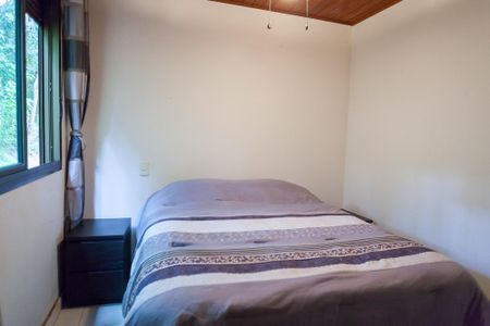 Casa de condomínio à venda com 220m², 3 quartos e 4 vagasquarto 1