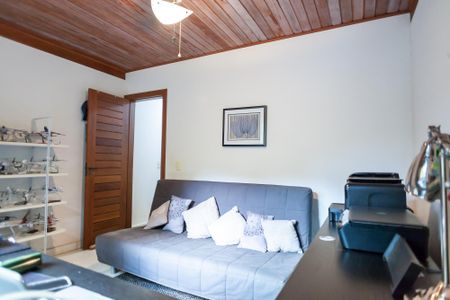 Casa de condomínio à venda com 220m², 3 quartos e 4 vagasquarto 2