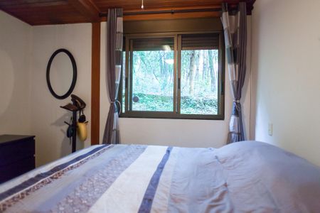 Casa de condomínio à venda com 220m², 3 quartos e 4 vagasquarto 1