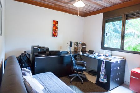 Casa de condomínio à venda com 220m², 3 quartos e 4 vagasquarto 2