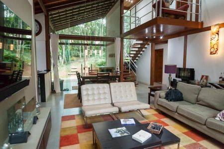 Casa de condomínio à venda com 220m², 3 quartos e 4 vagassala