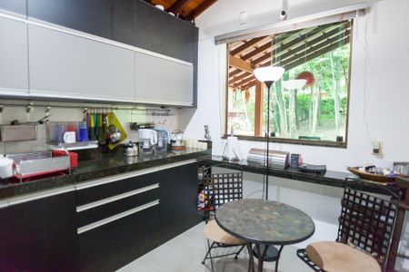 Casa de condomínio à venda com 220m², 3 quartos e 4 vagasCozinha