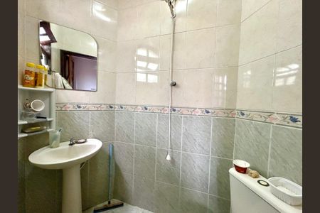 Casa à venda com 160m², 3 quartos e 2 vagas Casa à venda com 160m², 3 quartos e 2 vagasBanheiro 2