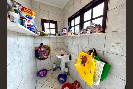 Casa à venda com 160m², 3 quartos e 2 vagas Casa à venda com 160m², 3 quartos e 2 vagasÁrea de Serviço