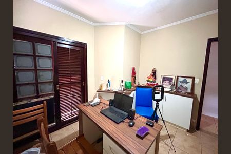 Casa à venda com 160m², 3 quartos e 2 vagas Casa à venda com 160m², 3 quartos e 2 vagasQuarto 2