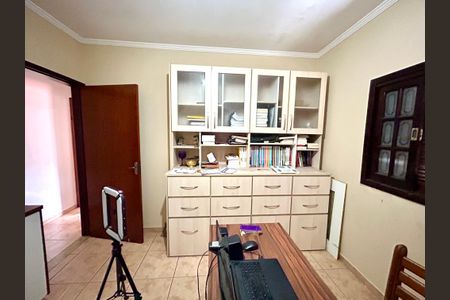 Casa à venda com 160m², 3 quartos e 2 vagas Casa à venda com 160m², 3 quartos e 2 vagasQuarto 2