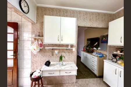 Casa à venda com 160m², 3 quartos e 2 vagas Casa à venda com 160m², 3 quartos e 2 vagasCozinha