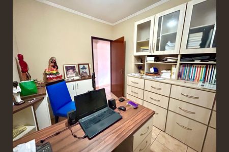 Casa à venda com 160m², 3 quartos e 2 vagas Casa à venda com 160m², 3 quartos e 2 vagasQuarto 2