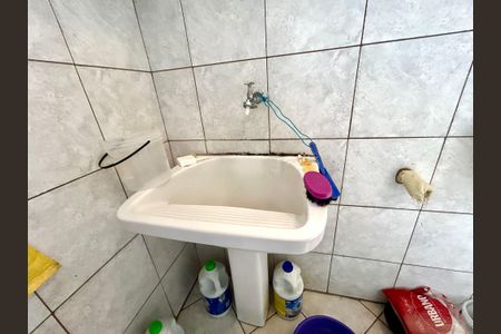 Casa à venda com 160m², 3 quartos e 2 vagas Casa à venda com 160m², 3 quartos e 2 vagasÁrea de Serviço