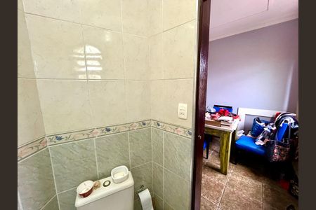 Casa à venda com 160m², 3 quartos e 2 vagas Casa à venda com 160m², 3 quartos e 2 vagasBanheiro 2