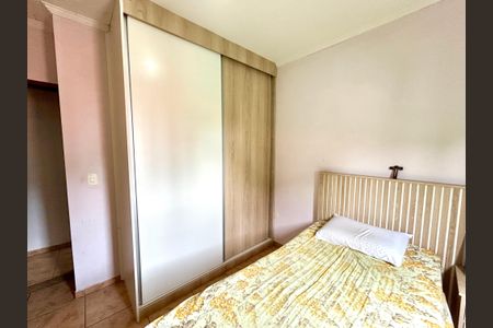 Casa à venda com 160m², 3 quartos e 2 vagas Casa à venda com 160m², 3 quartos e 2 vagasQuarto 1