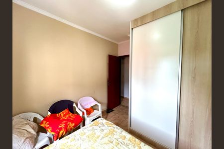 Casa à venda com 160m², 3 quartos e 2 vagas Casa à venda com 160m², 3 quartos e 2 vagasQuarto 1