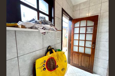 Casa à venda com 160m², 3 quartos e 2 vagas Casa à venda com 160m², 3 quartos e 2 vagasÁrea de Serviço