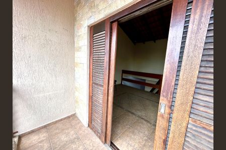 Casa à venda com 160m², 3 quartos e 2 vagas Casa à venda com 160m², 3 quartos e 2 vagasVaranda da Sala