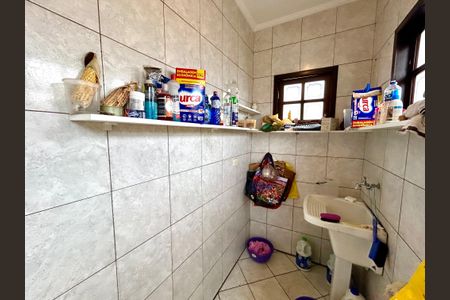 Casa à venda com 160m², 3 quartos e 2 vagas Casa à venda com 160m², 3 quartos e 2 vagasÁrea de Serviço