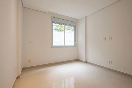 Apartamento para alugar com 90m², 2 quartos e 1 vagaQuarto 1