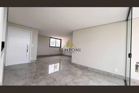 Apartamento à venda com 161m², 4 quartos e 4 vagas