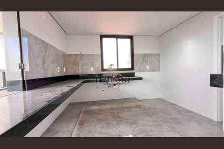 Apartamento à venda com 161m², 4 quartos e 4 vagas