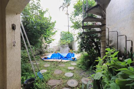 Casa à venda com 200m², 2 quartos e 3 vagasQuintal