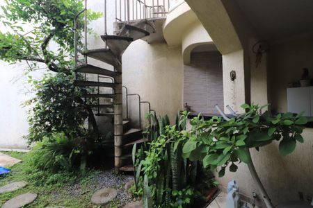 Casa à venda com 200m², 2 quartos e 3 vagasQuintal