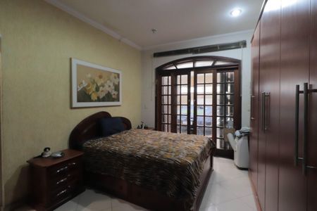 Casa à venda com 200m², 2 quartos e 3 vagasQuarto 2 - Suíte