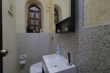 Casa à venda com 200m², 2 quartos e 3 vagasLavabo