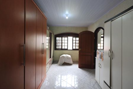 Casa à venda com 200m², 2 quartos e 3 vagasQuarto de Serviço