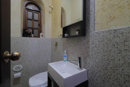 Casa à venda com 200m², 2 quartos e 3 vagasLavabo