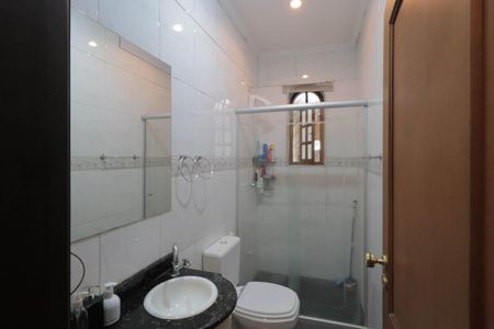 Casa à venda com 200m², 2 quartos e 3 vagasBanheiro da Suíte 2