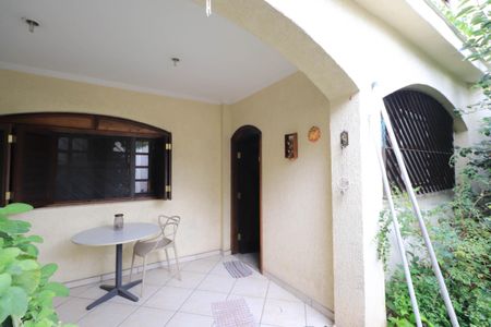 Casa à venda com 200m², 2 quartos e 3 vagasQuintal