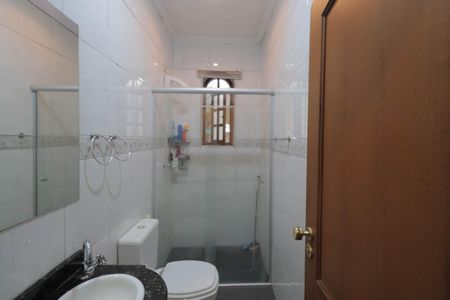 Casa à venda com 200m², 2 quartos e 3 vagasBanheiro da Suíte 2