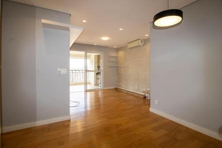 Sala de apartamento para alugar com 3 quartos, 103m² em Jardim Monte Kemel, São Paulo