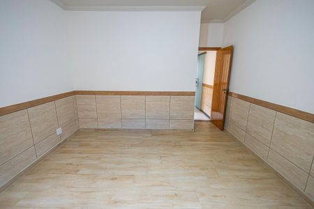 Casa à venda com 200m², 5 quartos e 2 vagasquarto 2