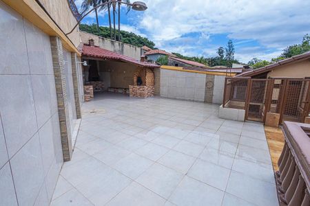 Casa à venda com 200m², 5 quartos e 2 vagasarea gourmet