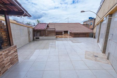 Casa à venda com 200m², 5 quartos e 2 vagasarea gourmet