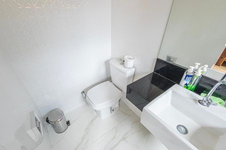 Casa à venda com 200m², 5 quartos e 2 vagassuite