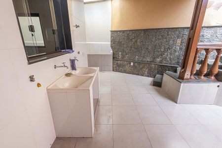 Casa à venda com 200m², 5 quartos e 2 vagasarea de serviço